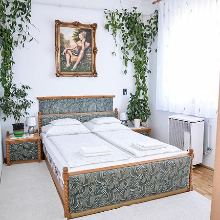 Lilla Vendeghaz Villa Hajduszoboszlo Bagian luar foto