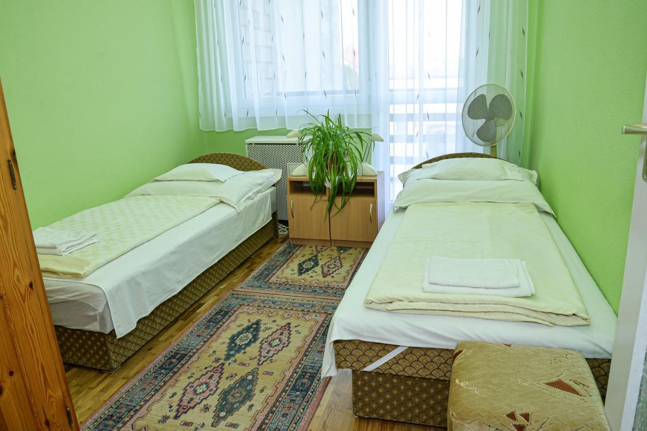 Lilla Vendeghaz Villa Hajduszoboszlo Bagian luar foto